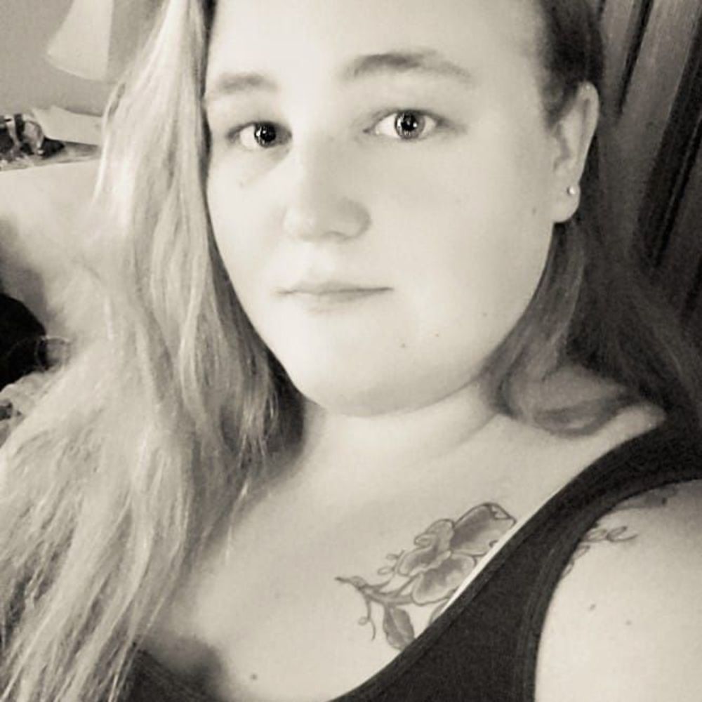 Meet your Posher, Katelyn